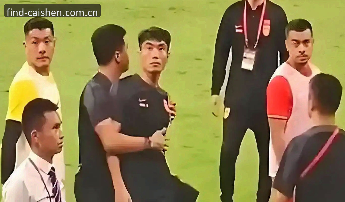 马赛更衣室风波深度评测：从拉比奥转会到拳脚相向，一场足球管理学的真实案例